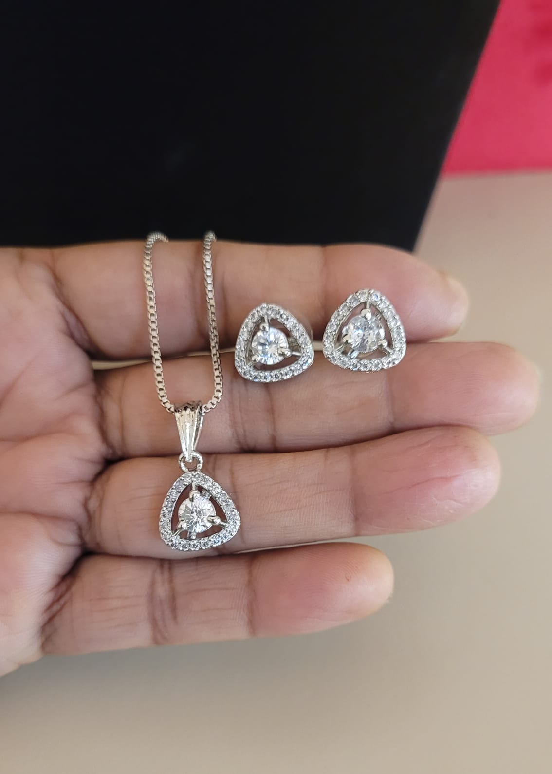 Diamond earrings buy and necklace set