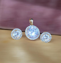 Load image into Gallery viewer, Solitaire Diamond Pendant Necklace Set