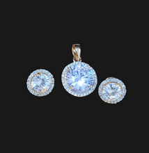 Load image into Gallery viewer, Solitaire Diamond Pendant Necklace Set