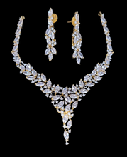 Load image into Gallery viewer, Glamorous White Diamond Necklace set