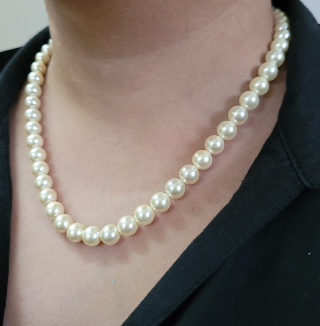 White pearl deals necklace