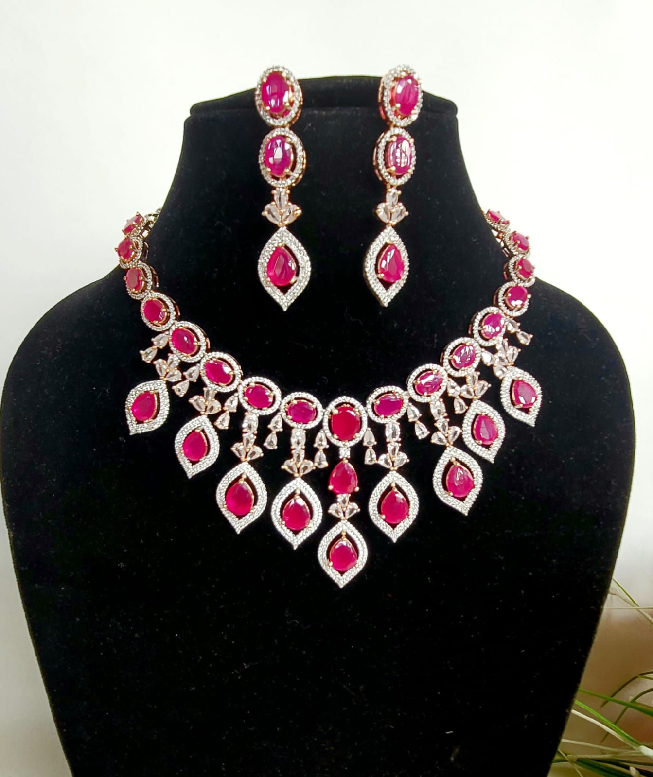 American Diamond Necklace Set Online For Women-Red Shiny Necklace – Niscka